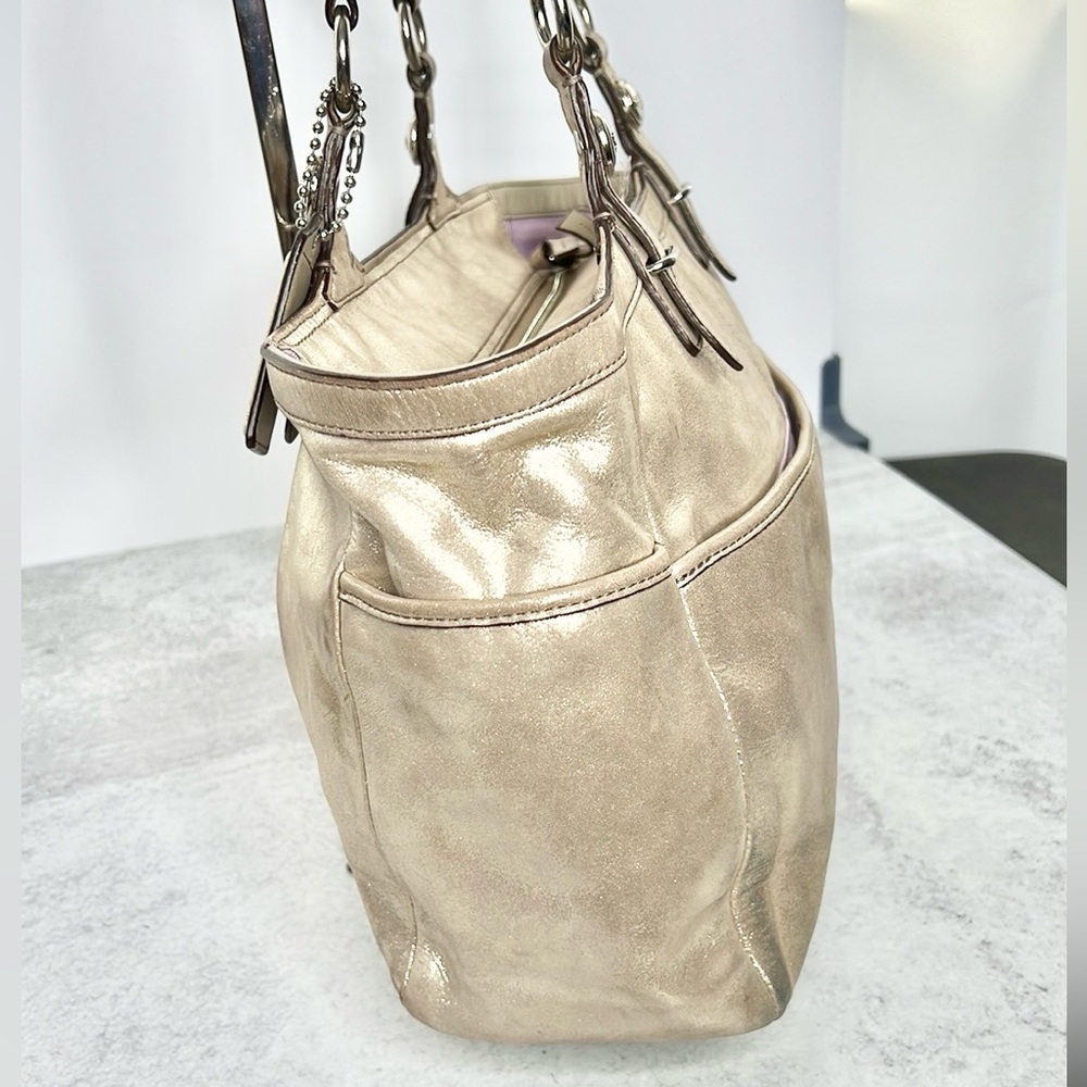 COACH F16565 METALLIC CHAMPAGNE GOLD GALLERY TOTE SHOULDER BAG LARGE CARRYALL - Picture 4 of 14